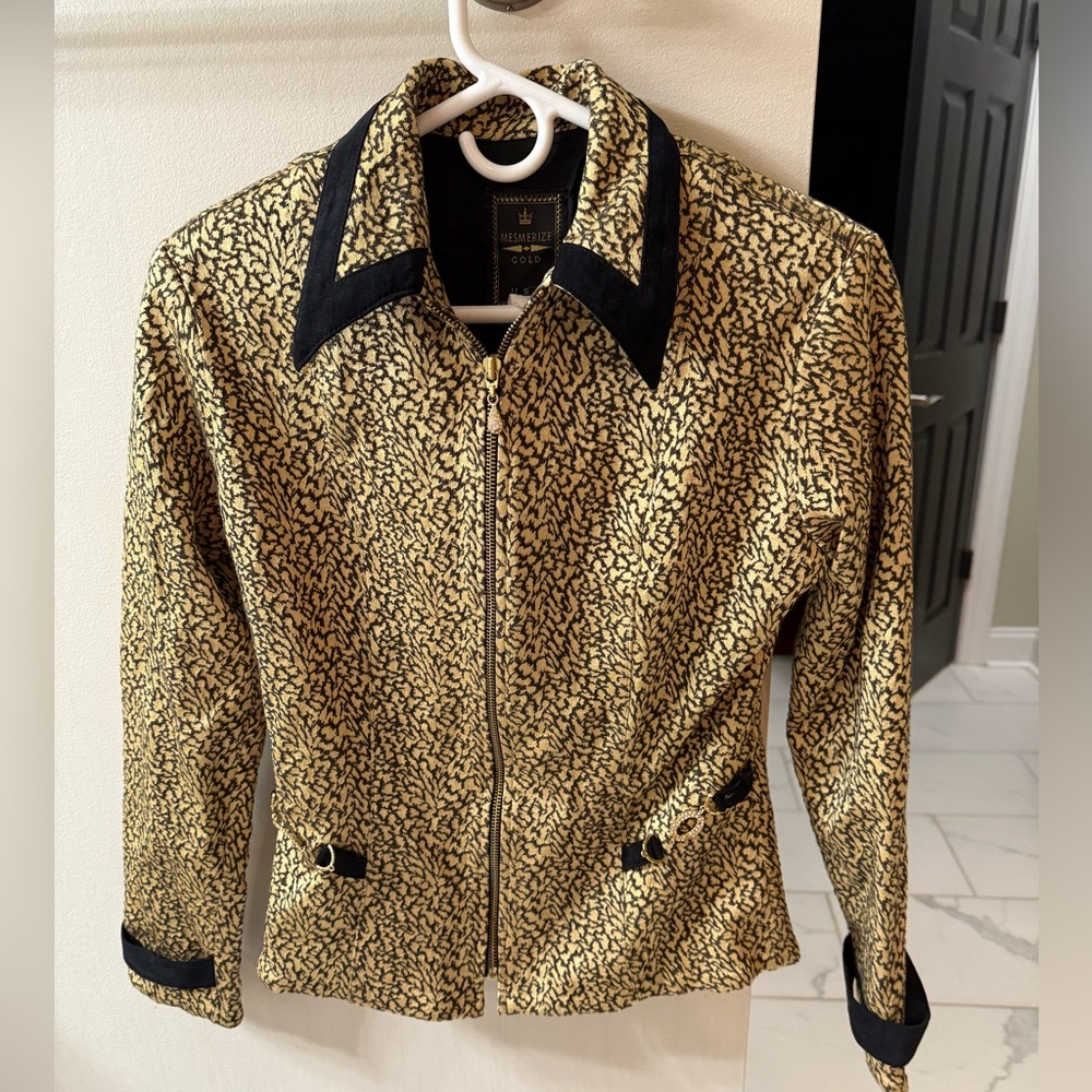 mermerize Gold USA Black and Gold  small lightweight  Jacket